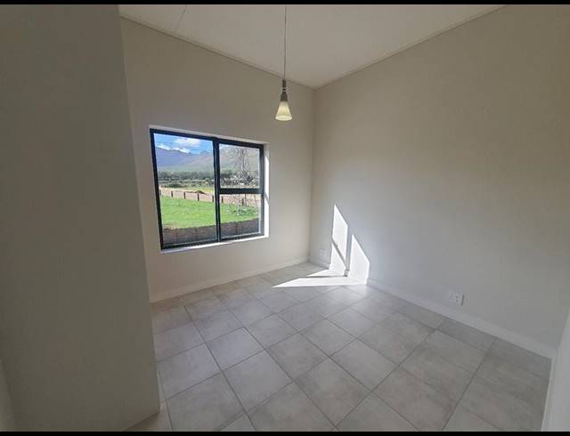 1 BEDROOM PROPERTY TO RENT IN GREENBAY ECO ESTATE